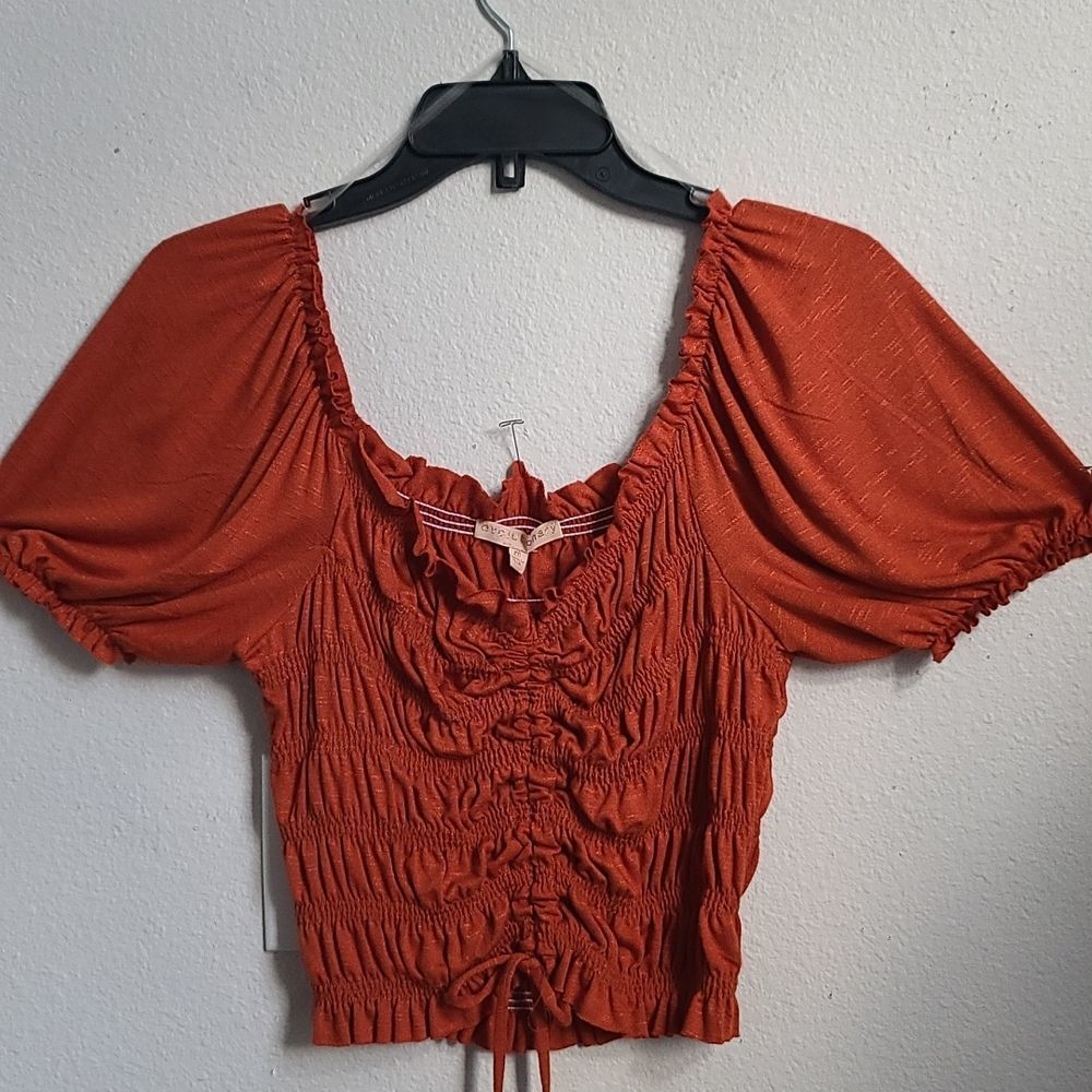 EVOLUTIONARY WOMAN'S CROP TOP